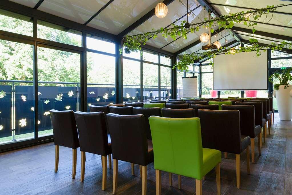 The Originals Boutique Hotel Restaurant Saint James, Montaigu-Vendee Tiện nghi bức ảnh