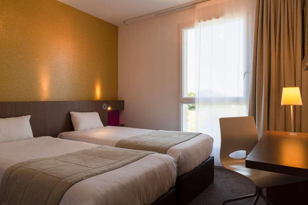 The Originals Boutique Hotel Restaurant Saint James, Montaigu-Vendee Phòng bức ảnh