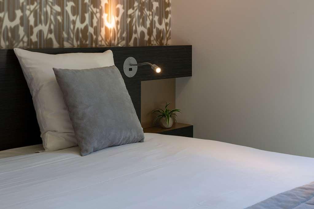The Originals Boutique Hotel Restaurant Saint James, Montaigu-Vendee Phòng bức ảnh